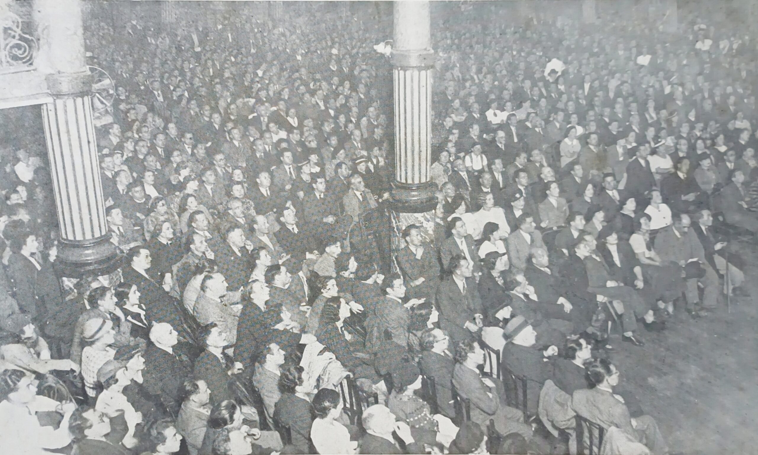 El público presente en la sala “Wagram”, durante la ceremonia inaugural.